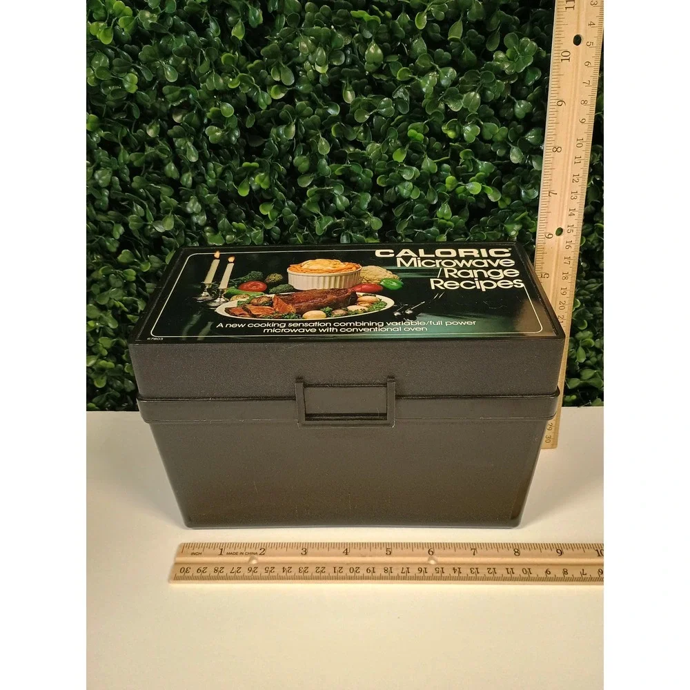 Vintage Caloric Microwave Range Recipe Circle Cards with Black Plastic Box 67803